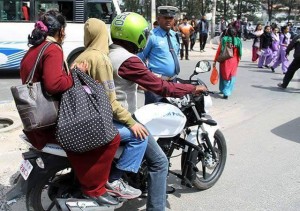 सरकारी साधनको चरम दुरुपयोग गर्दै कानुनको धज्जी उडाउँदै प्रहरी