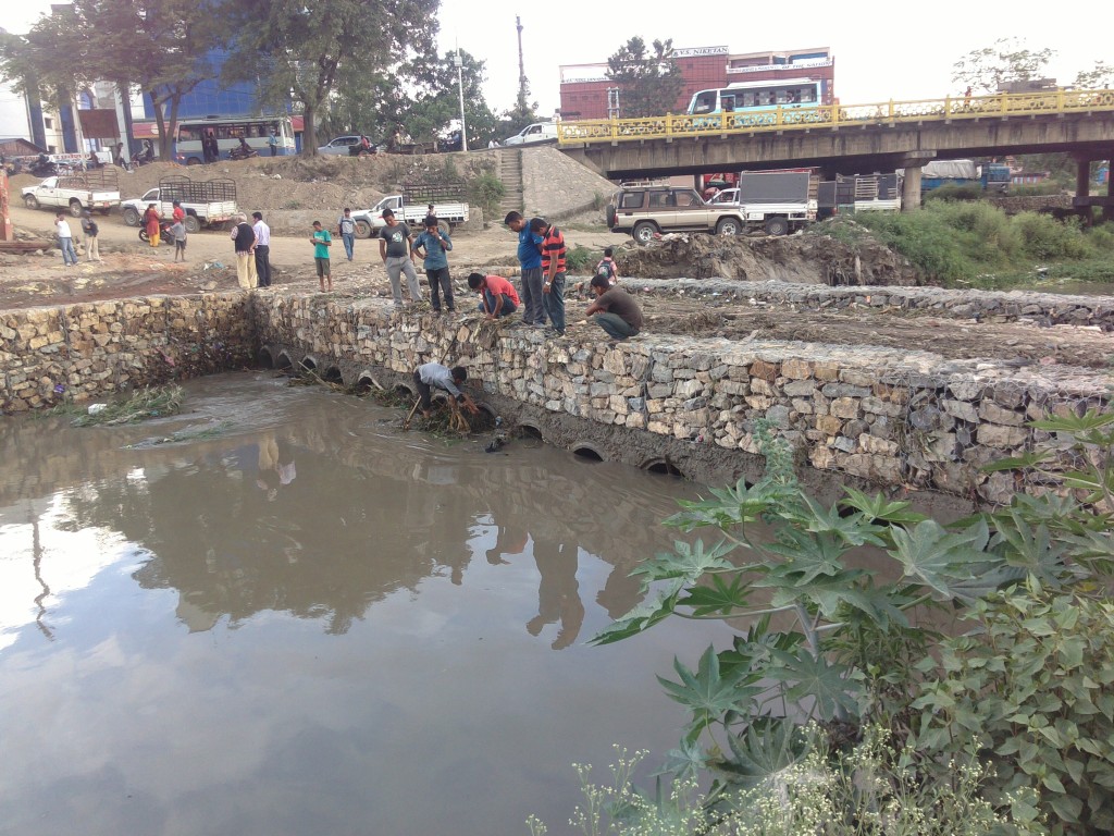 डाइभर्सन बनाउँदै भत्काउँदै ७० लाख दुरुपयोग