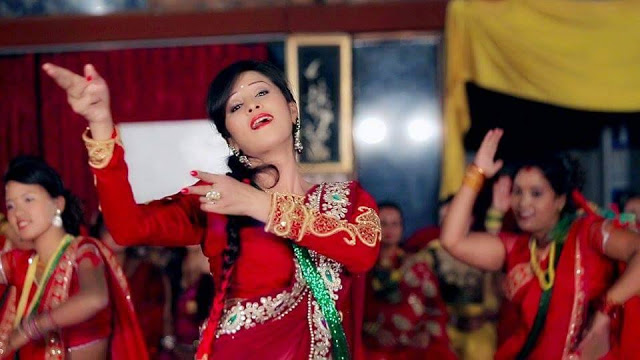 नायिका मेलिनाको रुपले पोखरामा तहल्का