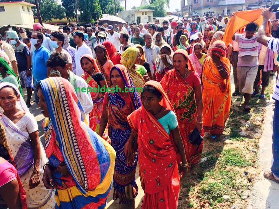 प्रहरीको गोलीले मृत्यु भएका ६ जनाको शवयात्रा र दाहसंस्कार गरियो