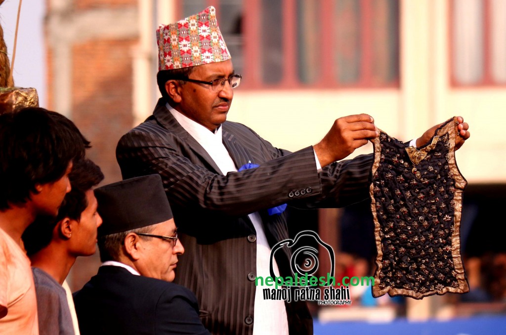 यस्तो रह्यो मच्छिन्द्रनाथको १२ वर्षे भोटोजात्रा (फोटोफिचर)