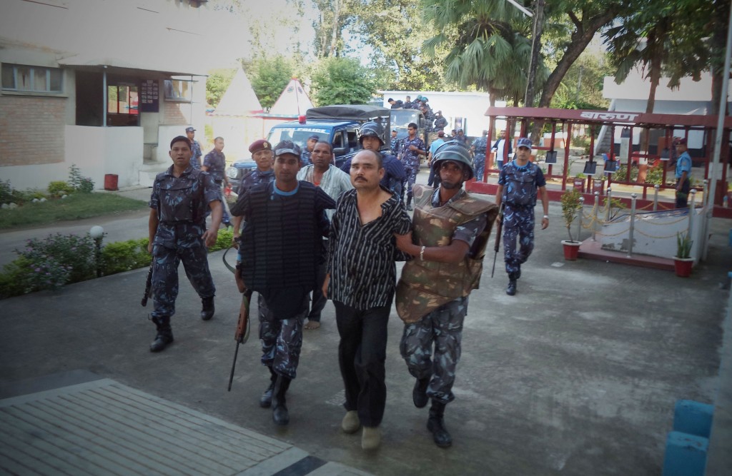 शरीरभित्रै गोली रहेका पूर्वगृहराज्यमन्त्रीमाथि नातेदारद्वारा अर्को गोली हान्ने प्रयास