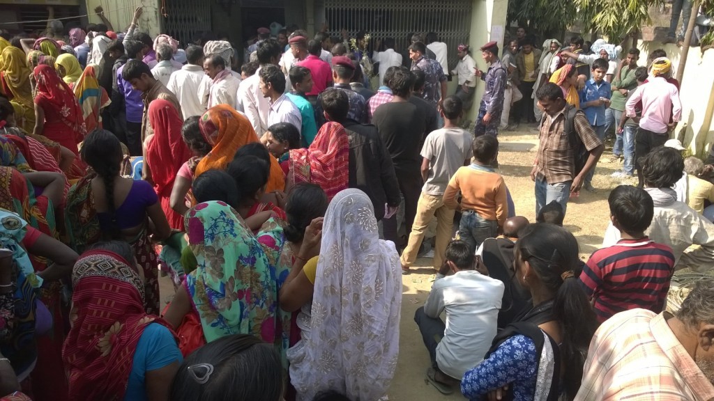 सास्ती सकिएपछि सरकारी कार्यालयमा सेवाग्राहीको भिड