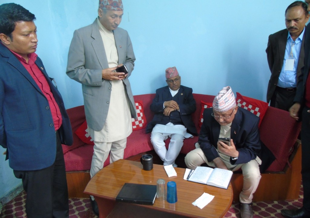 प्रधानमन्त्री चढेको हेलिकोप्टर हूरिले उडाएपछि…