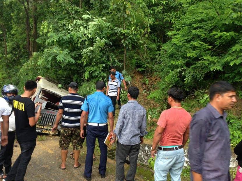 जिप दुर्घटनामा चालक र १ भारतीय नागरिकसहित ४ जनाको मृत्यु