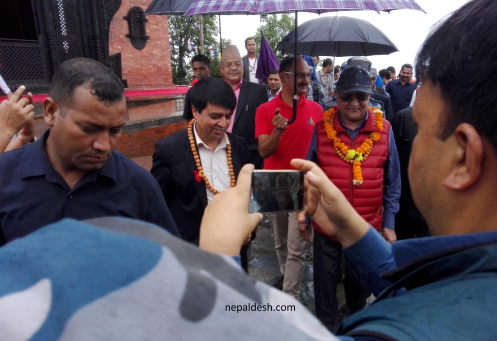 चन्द्रगिरि केबुलकार चढेर ओलीले भने: प्रचण्डले हावादारी गफ गरे