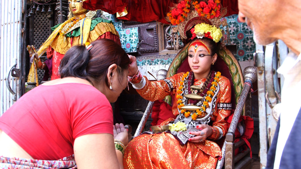 दसैंमा कुमारीको दर्शन सहज, १० घण्टासम्म सर्वसाधारणलाई दर्शनको व्यवस्था
