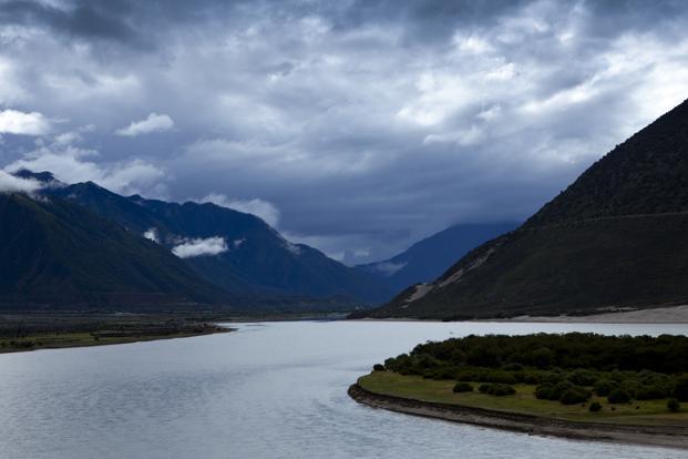 चीनले भारत जाने पानी रोकिदियो, पाकिस्तानको पक्षमा दवाव