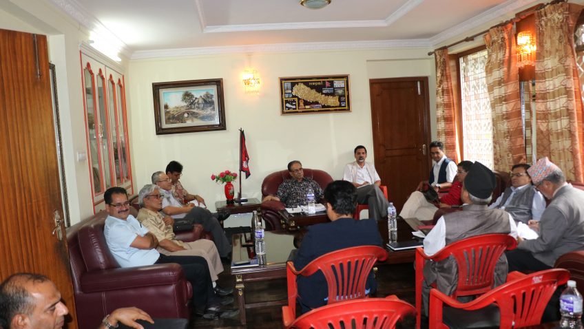 सरकार छाड्ने मनसाय बनाउदै माओवादी