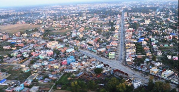 कैलालीमा चुनावी सरगर्मी: दाजुभाइ एउटै पदमा फरक दलबाट भिड्दै