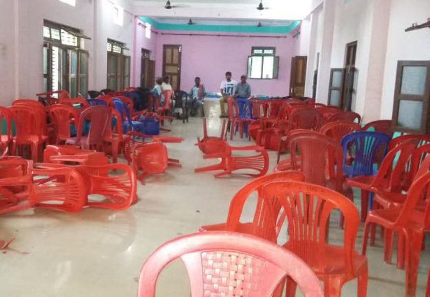 राजपाद्वारा एमालेमाथि आक्रमण, झण्डा र टिसर्ट जलाइयो, प्रहरीद्वारा स्थिति नियन्त्रणमा